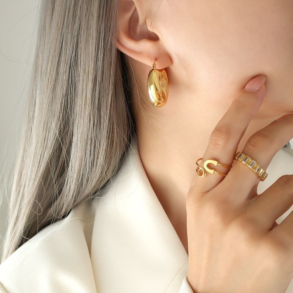 Retro Style Round Titanium Steel Plating 18K Gold Plated Hoop Earrings - Picture 7 of 8